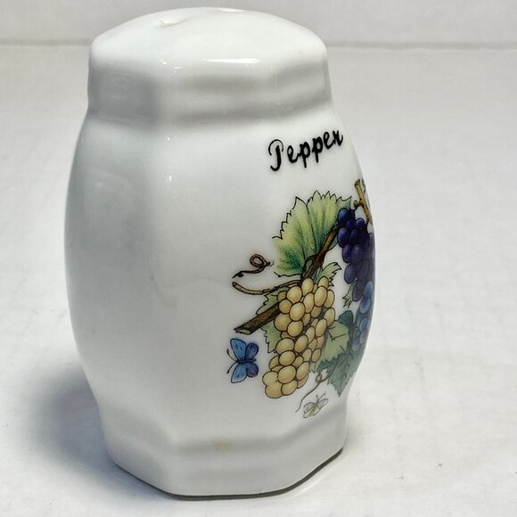 Vintage Grape Vine Grapes Salt & Pepper Shakers Ceramic Mid Century Butterflies - Picture 12 of 15